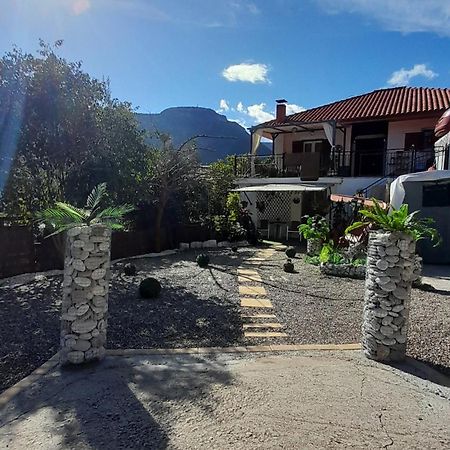 George House Apartman Leonídio Kültér fotó